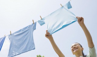 消毒液溅到衣服上变色怎么办（深色的衣服溅到消毒液怎么办）