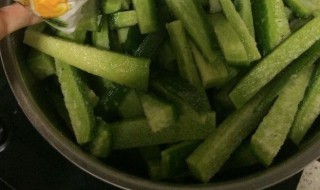 腌青萝卜简单做法（腌青萝卜方法）