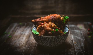 焖香猪脚简单做法 焖香猪脚简单做法窍门