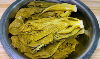 酸菜怎样腌更好吃（酸菜怎样腌更好吃又简单）
