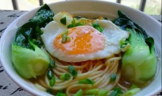 西红柿青菜鸡蛋面怎么做 西红柿白菜鸡蛋面的做法