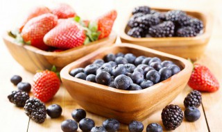蓝莓酱怎么吃好吃（蓝莓酱怎样吃好吃）