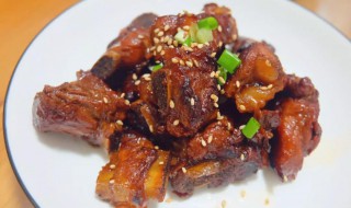 家常红焖排骨怎么做（家常红焖排骨怎么做视频）