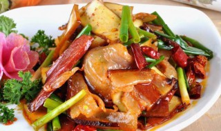 土豆炒腊肉的做法（土豆炒腊肉的做法视频）