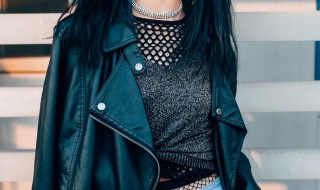 皮衣放时间长皮爆了怎么办(皮衣放时间长皮爆了怎么办)