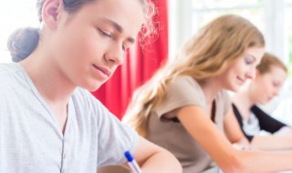 无事此静坐一日当两日的意思（无事此静坐一日当两日出自哪位诗人）