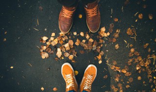 男士休闲裤搭配什么鞋 男士休闲运动裤配什么鞋子