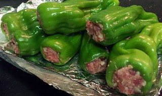 怎样做出超级下饭的青椒酿肉(青椒酿肉的家常做法窍门)