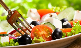 盘点三种水果沙拉的做法（盘点三种水果沙拉的做法图片）