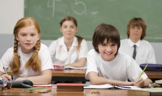 一个豆一个工怎么读（一个豆一个工读什么字）