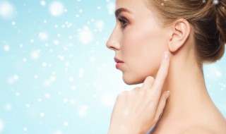 耳朵进了小飞虫怎么办（耳朵进了小飞虫怎么办没动静）