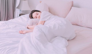 梦见泥坑(梦见泥坑和水)