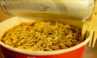 泡面怎么泡（袋装泡面怎么泡）