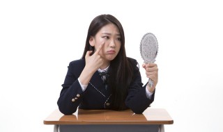 关于痘痘的心情说说（痘痘的说说心情短语）