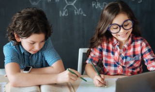 关于青春的词语 形容青春的词语4个字