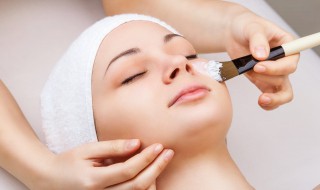 怎么正确使用面膜(怎么正确使用面膜法)