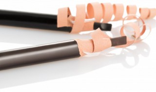 拉线眉笔的正确用法是什么 拉线眉毛笔的使用方法