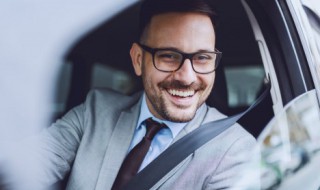 怎么正确系安全带? 怎么正确系安全带济南