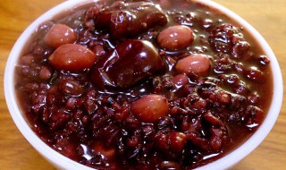 红枣桂圆黑米粥的做法 红枣桂圆黑米粥的做法大全