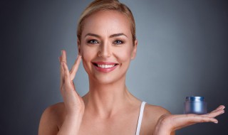 护肤的正确步骤如下 护肤的正确过程