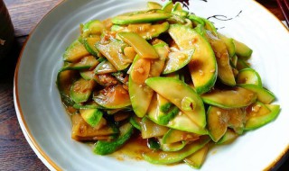 酱炒西葫芦的做法 酱炒西葫芦的做法窍门