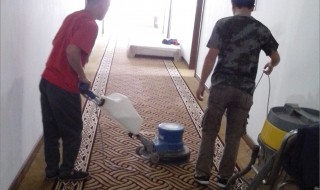 地毯胶水怎么清洗 地毯的胶水怎么清洗