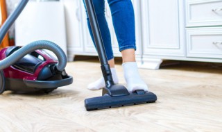 地板砖怎么清洁 刚装修的地板砖怎么清洁