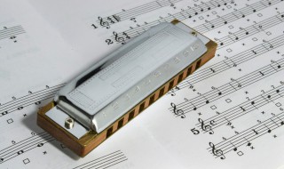 这是一个晴朗的早晨歌词（这是一个晴朗的早晨歌词不一样）