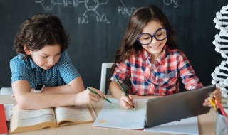 霏霏是什么意思 霖霖霏霏是什么意思