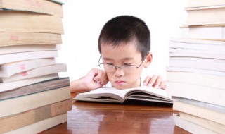 耳拼音怎么写（耳机拼音怎么写的拼音）