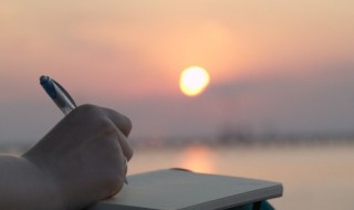 关于童年的好词好句（关于童年的好词好句好段摘抄大全）