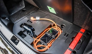 手机快充变成了慢充怎么回事（小米手机快充变成了慢充怎么回事）