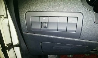 众泰t600大灯组合开关怎么拆 众泰t600转向灯开关拆卸