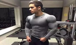 男士倒三角身材怎么穿衣服 男生倒三角身材怎么穿