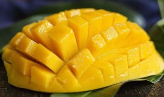 怎样快速去芒果皮（怎么快速去芒果皮）