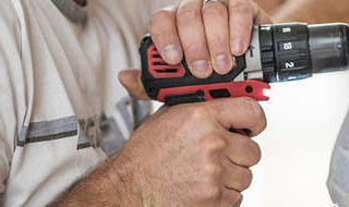 无钥匙卫生间反锁原理 卫生间无钥匙门锁反锁了怎么开