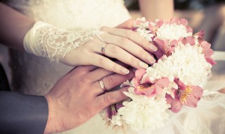 祝福别人新婚的词(祝福别人新婚的词有哪些)