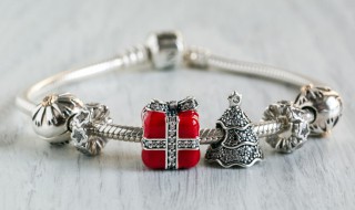 闺蜜2021本命年送什么礼物好 2021年本命年送女朋友什么礼物好