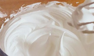 蛋清打不发怎么办（在家做蛋糕蛋清打不发怎么办）
