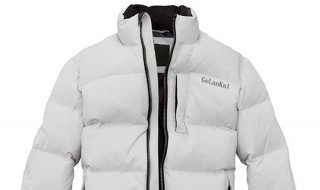 黑笔水弄到羽绒服上怎么洗掉 羽绒服染上黑笔水怎么去除