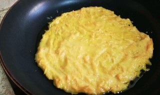 南瓜鸡蛋小饼怎么做 小南瓜鸡蛋饼的做法