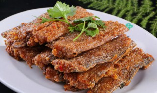 毛豆雪菜焖带鱼怎么做（雪菜毛豆烧鱼）