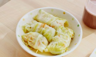 棒棒鸡卷心菜卷怎么做(鸡肉卷心菜)
