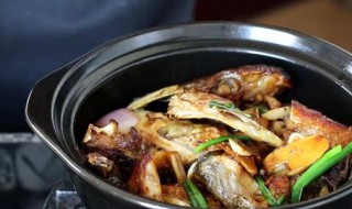 砂锅鱼头怎么做（砂锅鱼头怎么做最好吃）