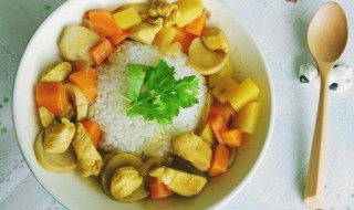 杏鲍菇滑鸡饭怎么做 杏鲍菇滑鸡饭怎么做的