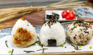 蛋沙拉饭团怎么做（做饭团用什么沙拉）