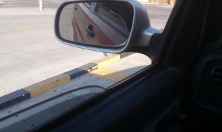 右倒车入库出库技巧 倒车入库右入库技巧