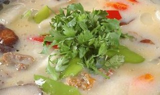 清汤羊肉火锅的做法（清汤羊肉火锅的做法及配料窍门）