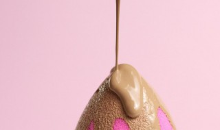 粉底可以放在冰箱里吗 粉底液可以放在冰箱里面吗