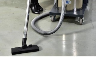 吸尘器为啥会吹出灰尘 吸尘器会有灰尘吗